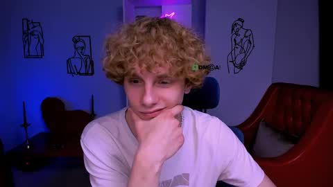 Snapshot of dakota4you chatting on March 10, 2025, 11:32 am Dakota online show from March 10, 2025, 11:32 am