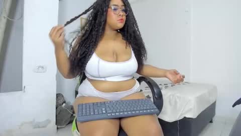 Snapshot of dakota__luxx chatting on September 28, 2025, 4:29 am dakota__luxx online show from September 28, 2025, 4:29 am