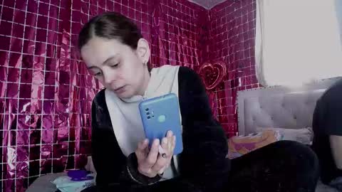 Dakota and Aron online show from October 15, 2025, 6:19 pm