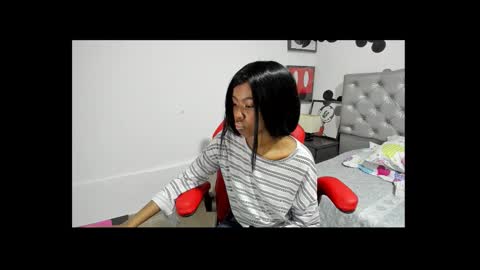 Snapshot of dakota_evans18 chatting on October 21, 2025, 4:35 am DAKOTA online show from October 21, 2025, 4:35 am