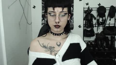 dakota online show from October 31, 2025, 10:05 am