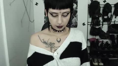 dakota online show from December 19, 2025, 3:02 am