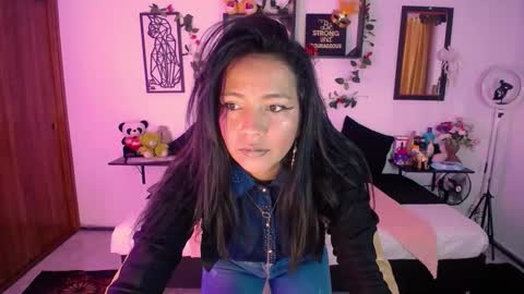 Caroliina online show from January 12, 2026, 2:44 pm