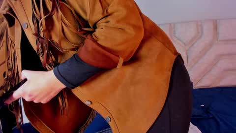 Dakota online show from December 20, 2024, 1:54 pm