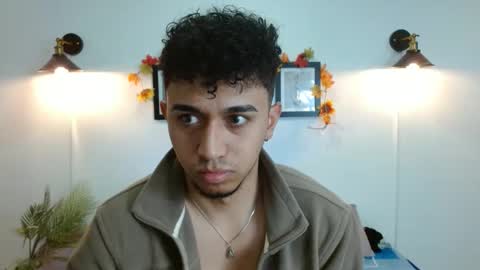 Snapshot of dakota_rouse_lx chatting on November 4, 2025, 12:37 pm dakota Rouse Lx online show from November 4, 2025, 12:37 pm