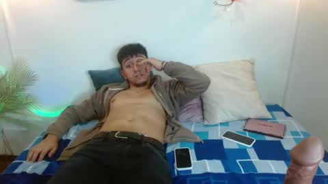 Snapshot of dakota_rouse_lx chatting on November 5, 2025, 2:50 pm dakota Rouse Lx online show from November 5, 2025, 2:50 pm