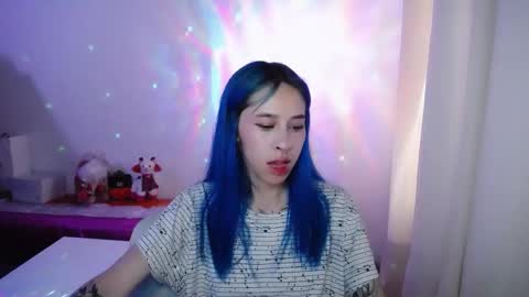 Maca online show from December 15, 2025, 9:30 pm