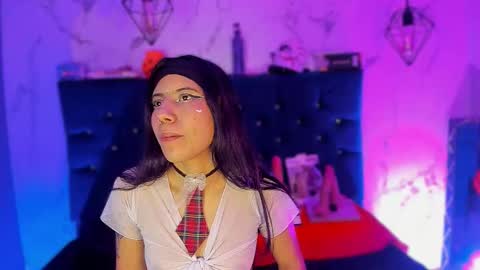 dakotaa_johnson online show from November 12, 2025, 6:52 pm