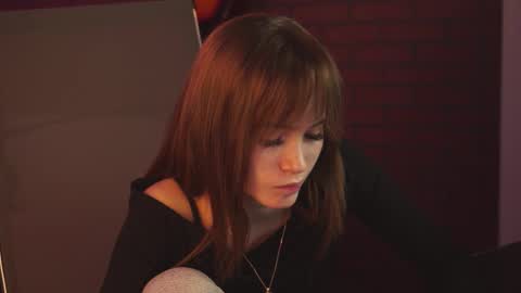 dakotaajohnnson online show from March 5, 2025, 2:45 pm