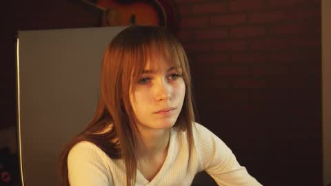 dakotaajohnnson online show from March 6, 2025, 7:47 am