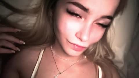dakotaajohnnson online show from September 13, 2025, 5:40 am
