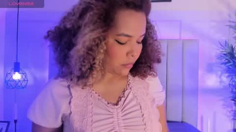  Danna  online show from April 18, 2026, 11:47 am