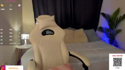 Snapshot of dakottaa__ chatting on December 22, 2024, 1:45 am dakottaa__ online show from December 22, 2024, 1:45 am