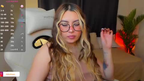 Snapshot of dakottaa__ chatting on July 5, 2026, 12:06 am dakottaa__ online show from July 5, 2026, 12:06 am