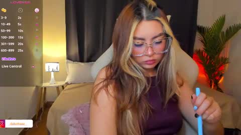 Snapshot of dakottaa__ chatting on July 8, 2026, 11:42 pm dakottaa__ online show from July 8, 2026, 11:42 pm
