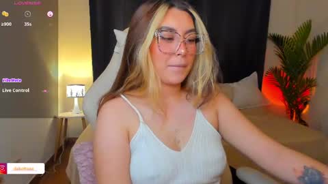 Snapshot of dakottaa__ chatting on July 15, 2026, 12:05 am dakottaa__ online show from July 15, 2026, 12:05 am