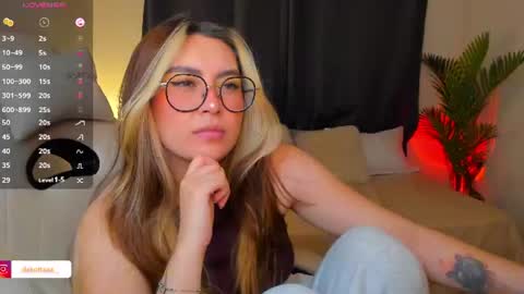 Snapshot of dakottaa__ chatting on July 25, 2026, 12:31 am dakottaa__ online show from July 25, 2026, 12:31 am