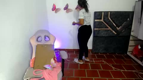 daleska_delicious1 online show from March 27, 2026, 1:55 am