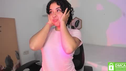 Snapshot of dalhila chatting on October 19, 2025, 12:28 pm D A L H I L A online show from October 19, 2025, 12:28 pm