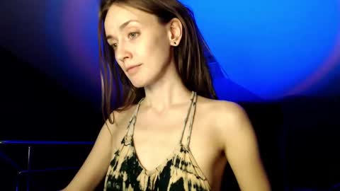 Dalia  online show from December 3, 2024, 6:17 pm