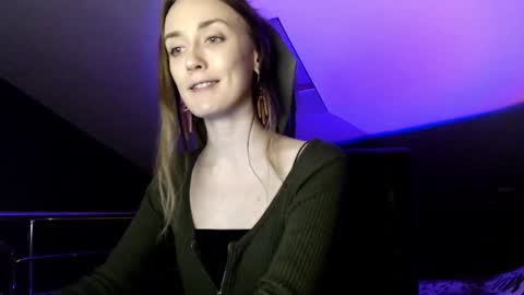 Dalia  online show from December 12, 2024, 2:00 pm