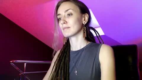 Dalia  online show from January 5, 2025, 10:10 am