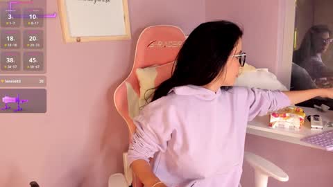 Snapshot of daliajohnson_ chatting on January 25, 2025, 4:02 am leila williams online show from January 25, 2025, 4:02 am