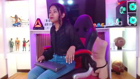 Snapshot of daliila_queen chatting on June 16, 2026, 7:27 pm dalila online show from June 16, 2026, 7:27 pm