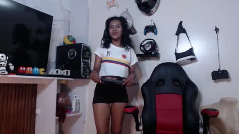 Snapshot of daliila_queen chatting on July 3, 2026, 7:31 pm dalila online show from July 3, 2026, 7:31 pm