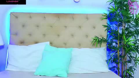 daliyaa_ online show from October 4, 2025, 12:58 pm