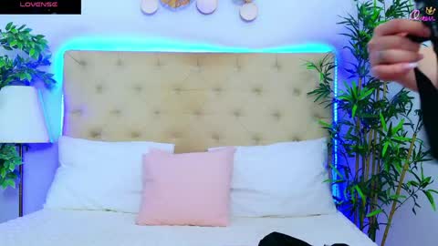 Snapshot of daliyaa_ chatting on April 17, 2026, 11:57 am daliyaa_ online show from April 17, 2026, 11:57 am