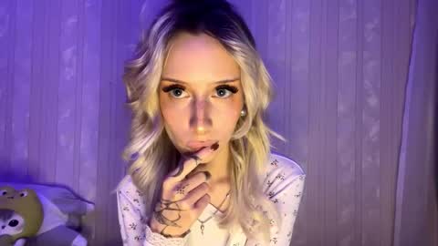 dallaspember online show from December 15, 2025, 2:10 pm