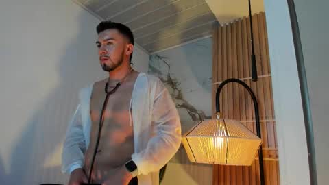 dalton_white online show from September 19, 2025, 10:05 am