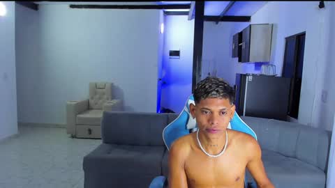 damar_felipe online show from February 3, 2025, 9:19 am