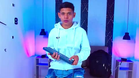 damar_felipe online show from September 28, 2025, 4:07 am