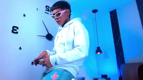 damar_felipe online show from November 1, 2025, 3:08 am