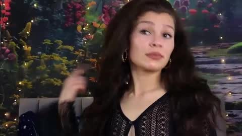 damedefeu online show from January 13, 2025, 8:37 am