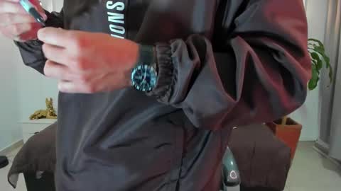 DAMIAN online show from November 18, 2025, 11:03 am