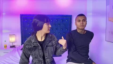 Snapshot of damian_and_roxanne chatting on March 24, 2026, 12:32 pm DAMIAN AND ROXANNE. online show from March 24, 2026, 12:32 pm