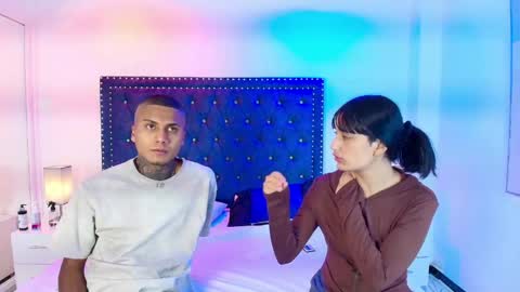 Snapshot of damian_and_roxanne chatting on April 10, 2026, 12:43 pm DAMIAN AND ROXANNE. online show from April 10, 2026, 12:43 pm