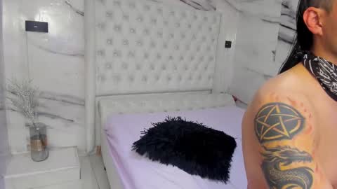 Snapshot of damian_and_tiana chatting on February 27, 2025, 6:18 am damian_and_tiana online show from February 27, 2025, 6:18 am