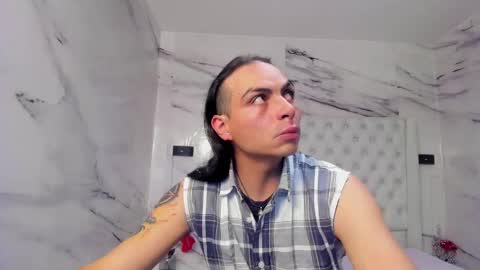 Snapshot of damian_and_tiana chatting on February 28, 2025, 1:58 am damian_and_tiana online show from February 28, 2025, 1:58 am