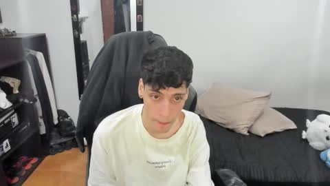 Snapshot of damian_blue_ chatting on November 29, 2025, 3:09 am Damian online show from November 29, 2025, 3:09 am