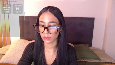 damian_n_lissa online show from December 18, 2025, 1:33 am