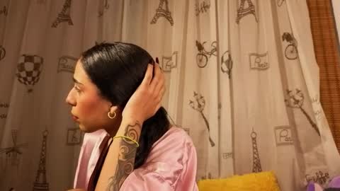 Snapshot of damian_n_lissa chatting on February 19, 2026, 1:45 am damian_n_lissa online show from February 19, 2026, 1:45 am