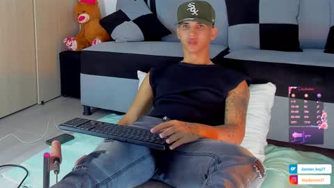 Snapshot of damian_queen chatting on February 13, 2025, 11:47 pm damian key online show from February 13, 2025, 11:47 pm
