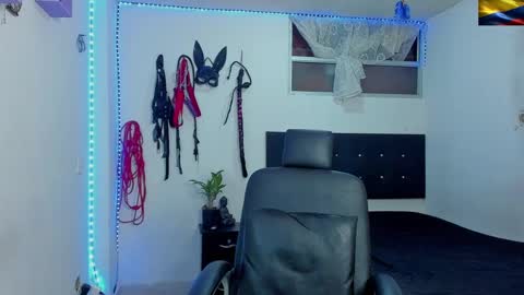 Snapshot of damian_torner chatting on December 13, 2024, 12:39 pm Damian torner online show from December 13, 2024, 12:39 pm