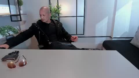 Damian  online show from July 14, 2026, 11:38 am