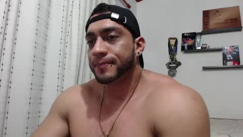 Snapshot of damiannstonexxx chatting on April 16, 2026, 4:13 am Danny online show from April 16, 2026, 4:13 am