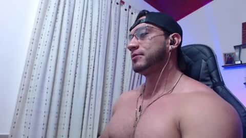 Snapshot of damiannstonexxx chatting on May 20, 2026, 5:02 am Danny online show from May 20, 2026, 5:02 am